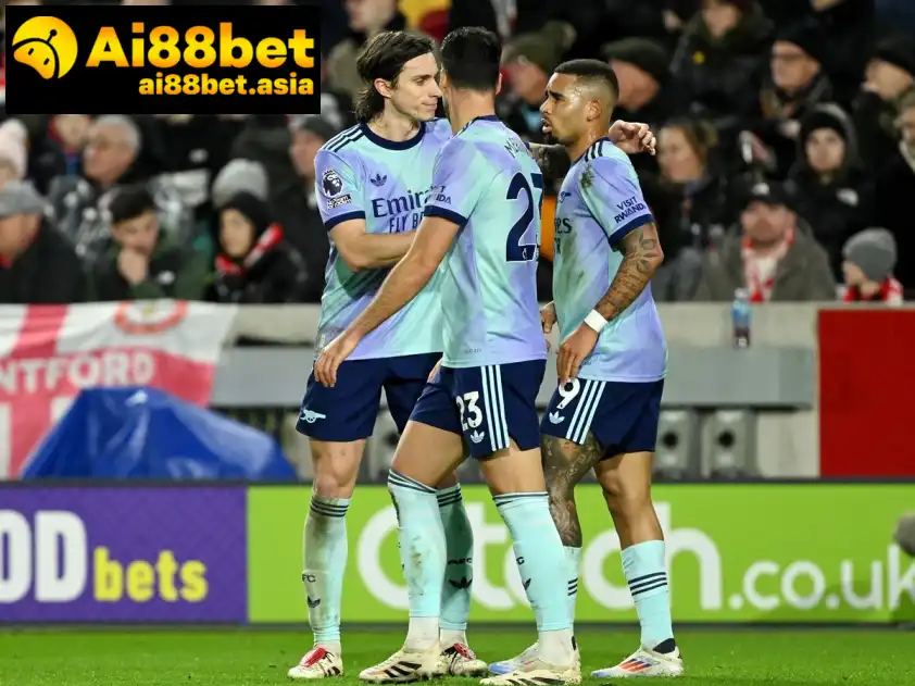 Trận thứ 3 liên tiếp của Arsenal đối đầu với đội bóng cùng thành phố (Ảnh: Eurosport) Trận thứ 3 liên tiếp của Arsenal đối đầu với đội bóng cùng thành phố (Ảnh: Eurosport)